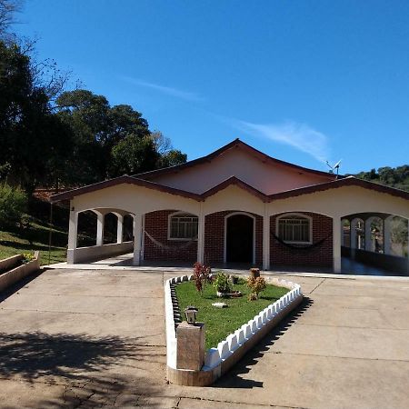 فيلا Sitio Dos Rodrigues Lindóia المظهر الخارجي الصورة
